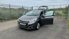Peugeot 208 1.2 PureTech 82 Signature 5dr [Start Stop] Petrol Hatchback